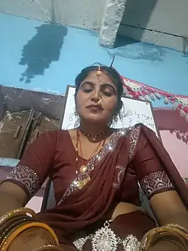 Snapshot of LUCKY_cut chatting on 10.10.25 LUCKY cut online show from 10.10.25