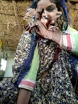 Snapshot of LUCKY_cut chatting on 10.11.25 LUCKY cut online show from 10.11.25