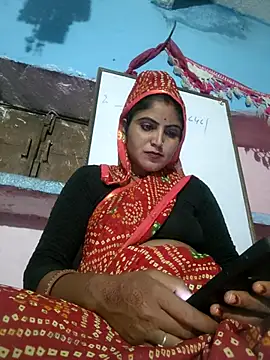 Snapshot of LUCKY_cut chatting on 10.14.25 LUCKY cut online show from 10.14.25