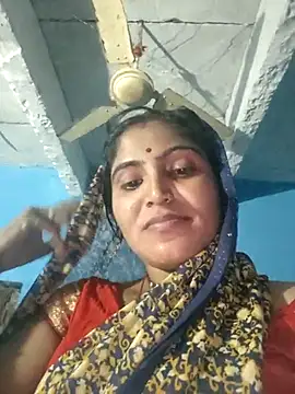 Snapshot of LUCKY_cut chatting on 10.17.25 LUCKY cut online show from 10.17.25