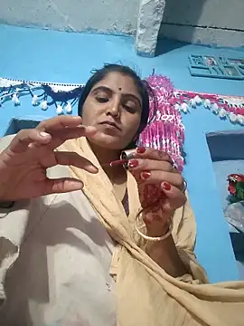 Snapshot of LUCKY_cut chatting on 10.20.25 LUCKY cut online show from 10.20.25