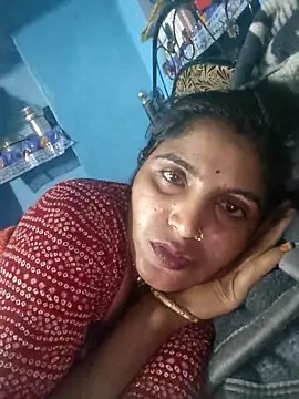 Snapshot of LUCKY_cut chatting on 11.01.25 LUCKY cut online show from 11.01.25