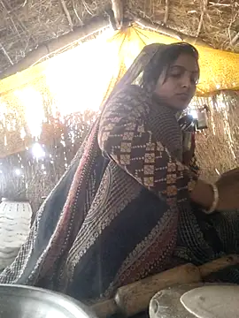 Snapshot of LUCKY_cut chatting on 11.13.25 LUCKY cut online show from 11.13.25