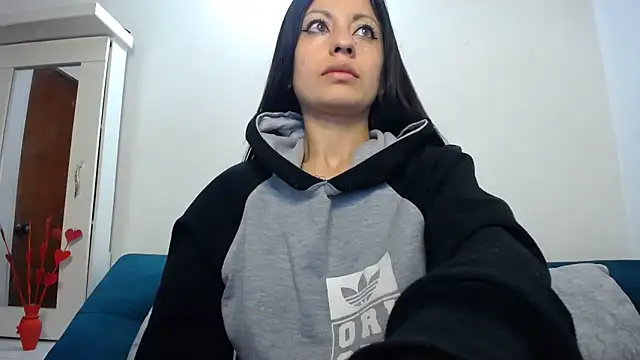 Taylormegan online show from 12.05.25