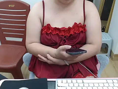 Hana Mina online show from 09.19.25