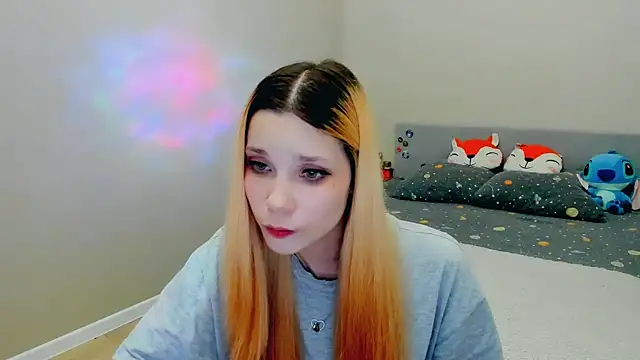 Kitten Alissa online show from 10.04.25