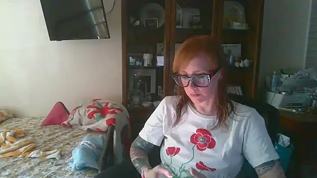 Snapshot of vintagelorraine chatting on 09.08.25 vintagelorraine online show from 09.08.25