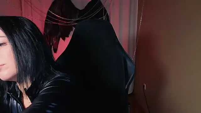 Jolie Orchid online show from 11.05.25