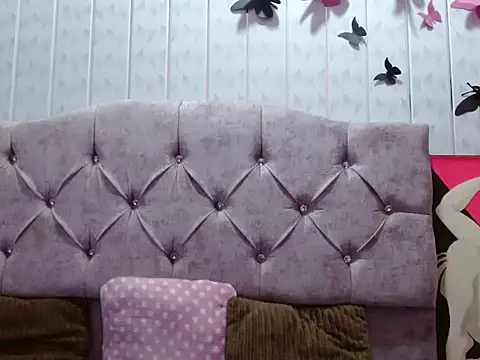 Snapshot of Emiily_Johamson chatting on 09.16.25 Emiily Johamson online show from 09.16.25