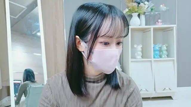 Snapshot of Kurumi_chan_ chatting on 10.18.25 Kurumi chan online show from 10.18.25