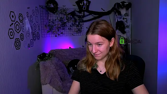 Snapshot of benny_duglas chatting on 10.25.25 benny duglas online show from 10.25.25