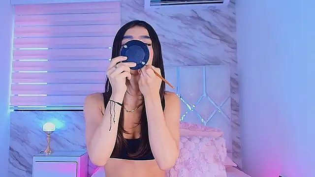 Snapshot of collet_1 chatting on 11.06.25 collet 1 online show from 11.06.25