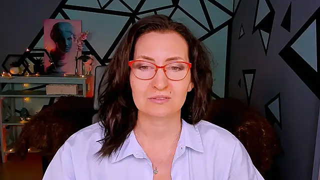 Snapshot of UnaTerra chatting on 02.06.26 UnaTerra online show from 02.06.26