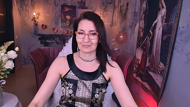 Snapshot of UnaTerra chatting on 02.13.26 UnaTerra online show from 02.13.26