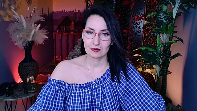 Snapshot of UnaTerra chatting on 03.01.26 UnaTerra online show from 03.01.26