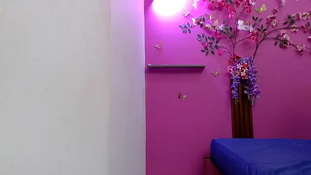 skinnysofia18 online show from 02.28.26