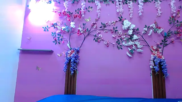 skinnysofia18 online show from 03.17.26