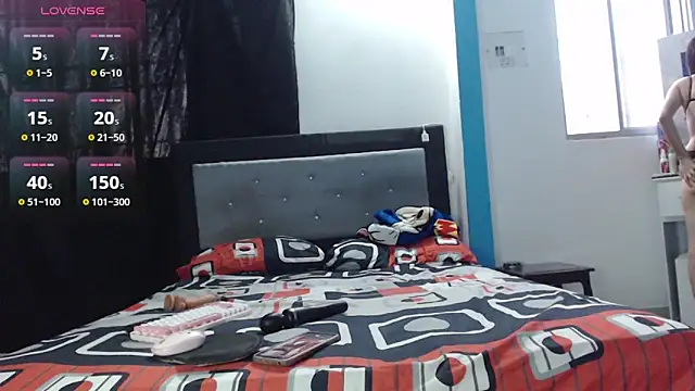 Luisa Paul online show from 10.21.25