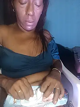 Kristal Bronw Lawren online show from 04.07.26