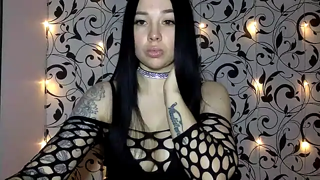 Ivelaa online show from 11.04.25