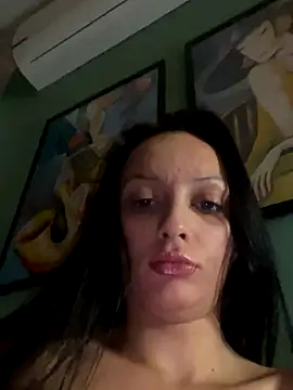 Snapshot of bbadies chatting on 10.02.25 bbadies online show from 10.02.25