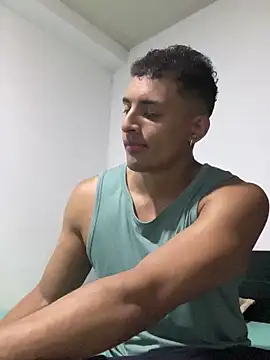 Snapshot of Smith_Fitness chatting on 10.02.25 Smith Fitness online show from 10.02.25