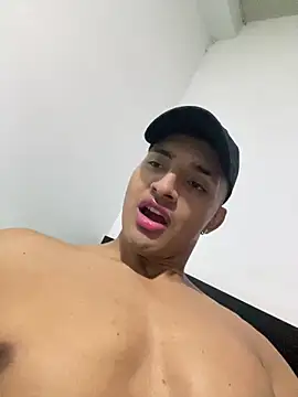 Snapshot of Smith_Fitness chatting on 10.04.25 Smith Fitness online show from 10.04.25