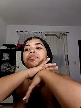 Snapshot of MadissonRizz chatting on 10.02.25 MadissonRizz online show from 10.02.25