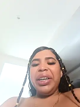 Snapshot of MadissonRizz chatting on 10.14.25 MadissonRizz online show from 10.14.25