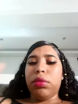 Snapshot of MadissonRizz chatting on 10.15.25 MadissonRizz online show from 10.15.25