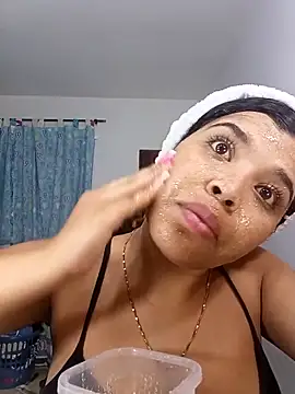 Snapshot of MadissonRizz chatting on 10.25.25 MadissonRizz online show from 10.25.25