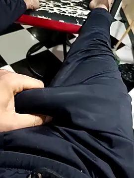 Snapshot of anis3g4 chatting on 10.18.25 anis3g4 online show from 10.18.25