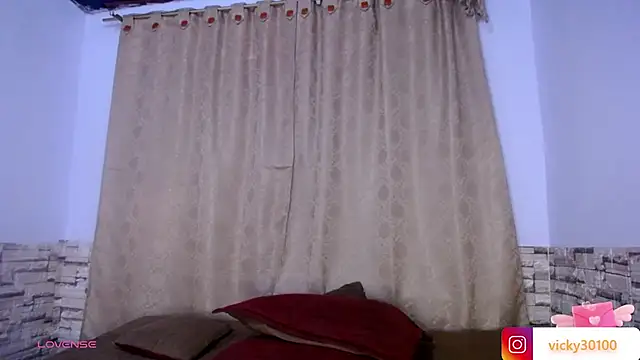 DaraKat18 online show from 11.25.25