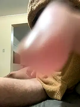 Snapshot of submisso321 chatting on 10.06.25 submisso321 online show from 10.06.25