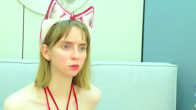 Beverly Gomes online show from 04.21.26