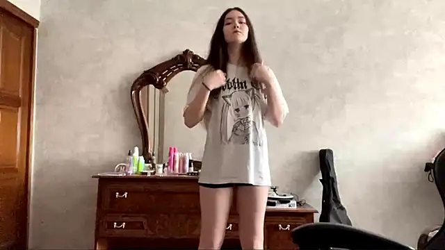 Pikmigirl18 online show from 10.10.25