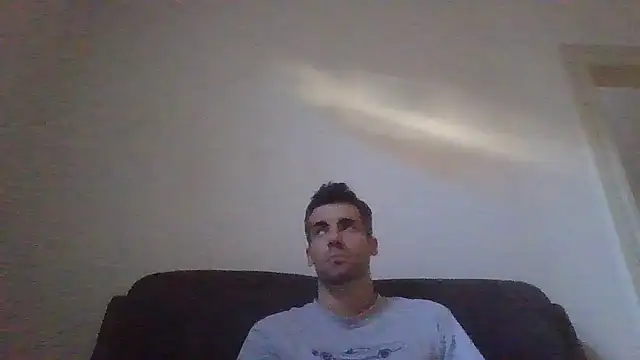 Snapshot of JulioIsHere4you chatting on 09.19.25 JulioIsHere4you online show from 09.19.25