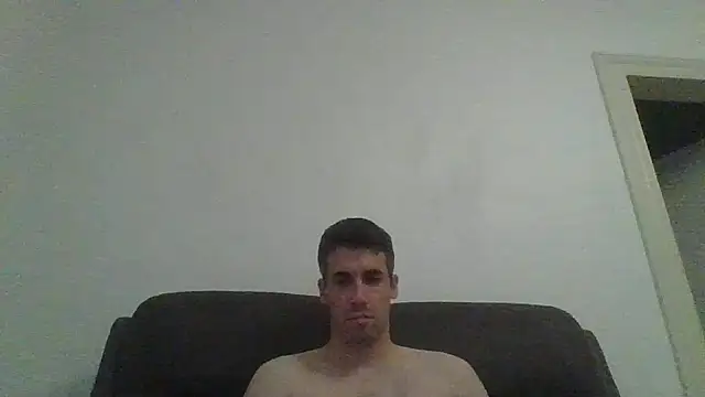 Snapshot of JulioIsHere4you chatting on 09.21.25 JulioIsHere4you online show from 09.21.25