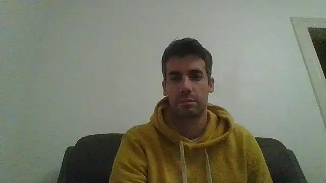 Snapshot of JulioIsHere4you chatting on 10.05.25 JulioIsHere4you online show from 10.05.25