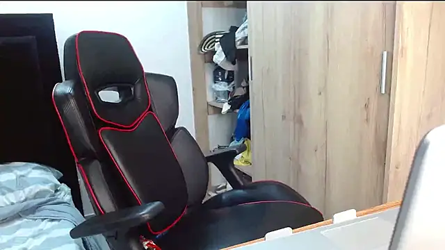 Noah-Garcia online show from 09.18.25