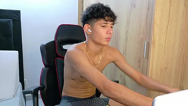 Noah-Garcia online show from 10.03.25