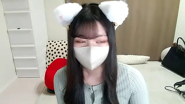 moka-neko online show from 10.04.25