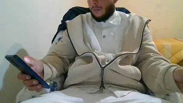 Snapshot of malessere1846 chatting on 10.14.25 malessere1846 online show from 10.14.25