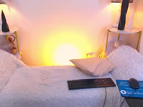 Alluring Carmela online show from 02.02.26