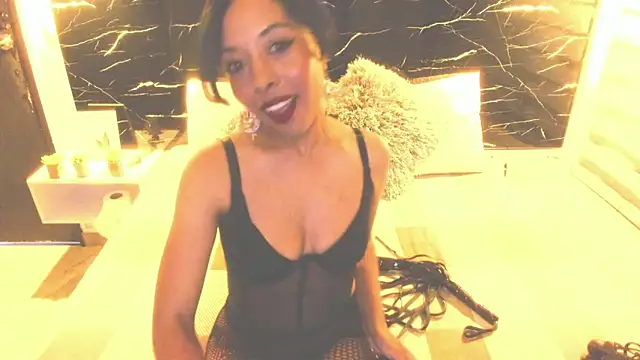 ASHLEY QUALLEY online show from 11.11.25