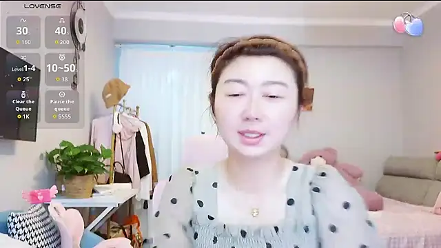 Snapshot of Diva_VVN chatting on 07.20.26 Diva VVN online show from 07.20.26