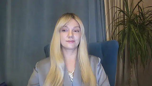 Snapshot of Zurelis chatting on 11.06.25 Zurelis online show from 11.06.25