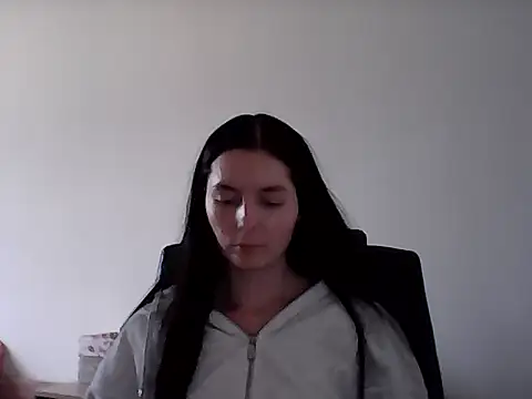 Snapshot of Fufella chatting on 10.31.25 Fufella online show from 10.31.25