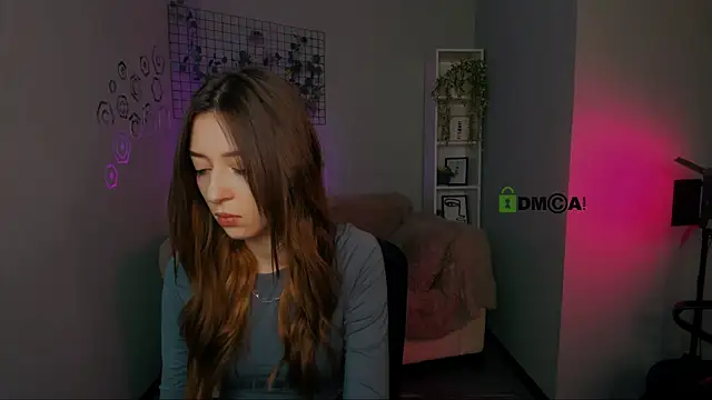 Snapshot of kristylovee1 chatting on 10.04.25 kristylovee1 online show from 10.04.25