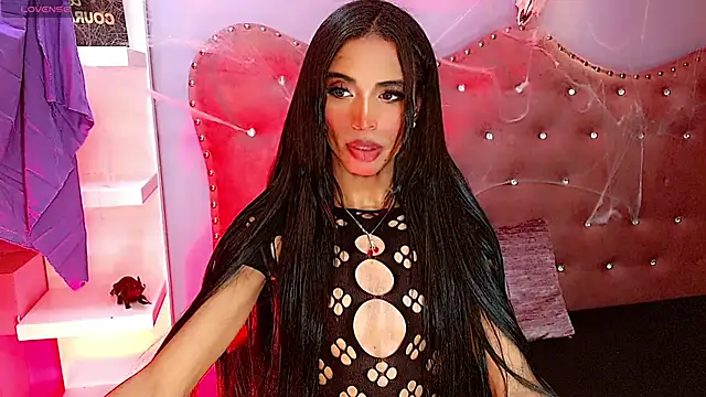 BabyAmatiis  online show from 10.21.25